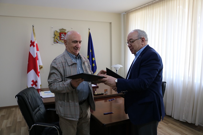 მემორანდუმი შპს „თავისუფალ სკოლასთან“