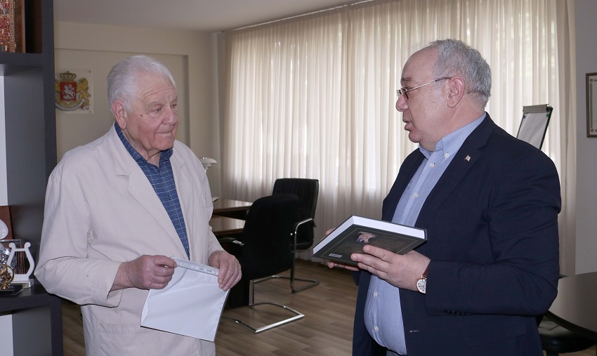 პროფესორი გიორგი ანთელავა სპეციალური დიპლომით დაჯილდოვდა   