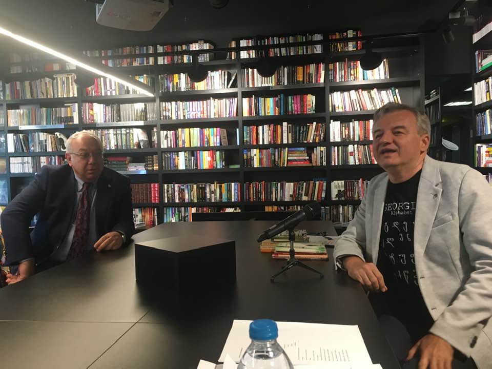 რექტორ ზურაბ ხონელიძის წიგნი ბულგარულ ენაზე ითარგმნა