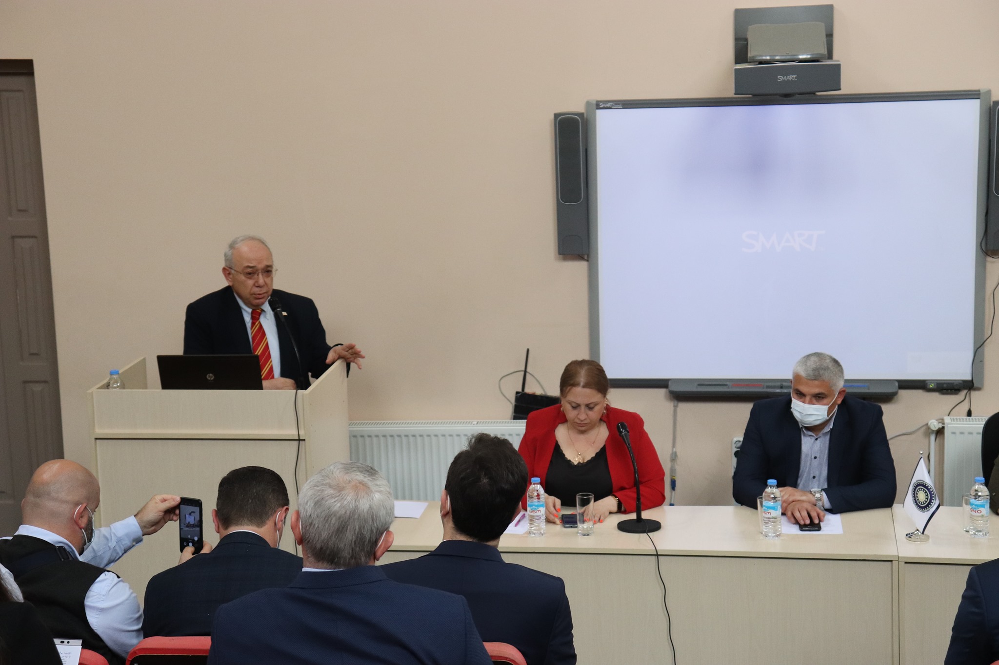 სოხუმის სახელმწიფო უნივერსიტეტის რექტორი გორის სახელმწიფო სასწავლო უნივერსიტეტში გამართულ კონფერენციის მუშაობაში მონაწილეობდა